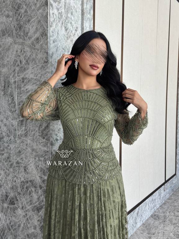 فساتين سهرة دانتيل ملكي أنيق