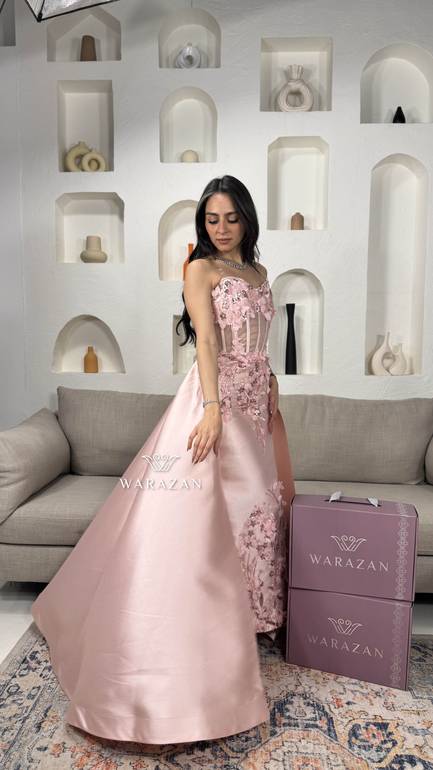 فستان سهرة بتدخيلة ورود