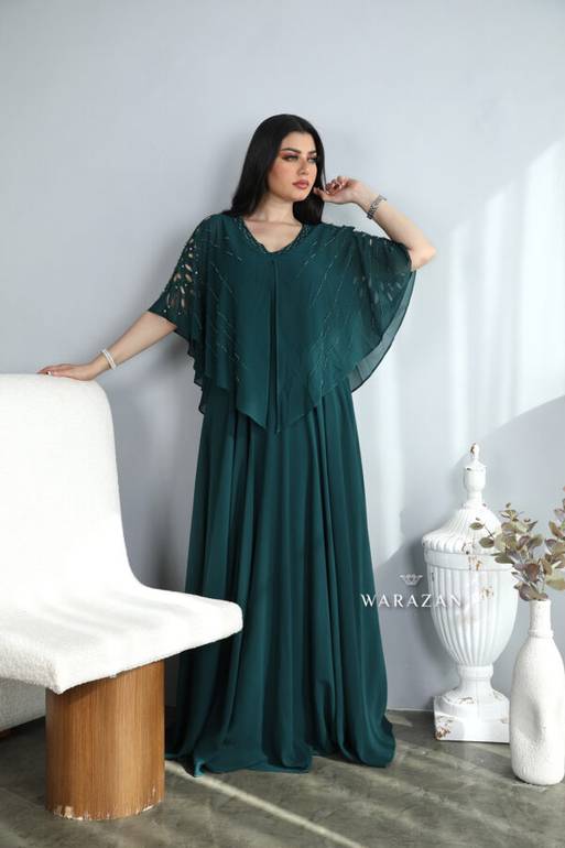 فستان سهرة ناعم بتطريز