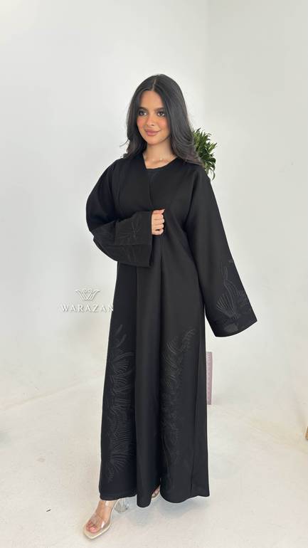 عباية رسمية بتطريز اسود 