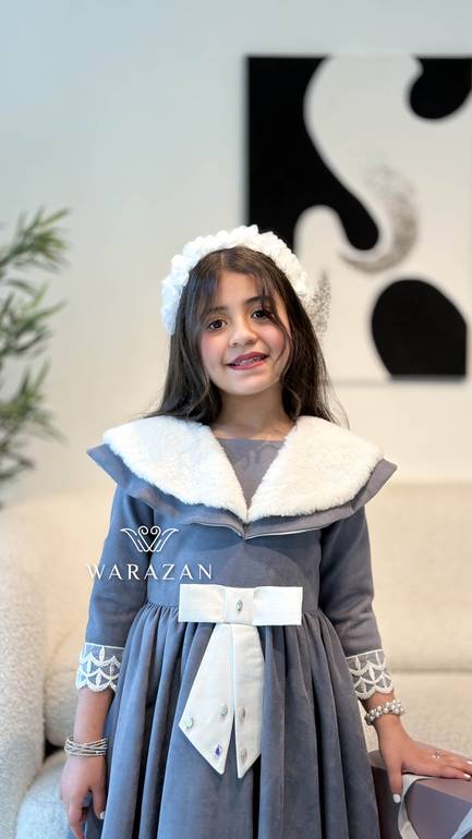 فستان ناعم بقصة من الاكتاف