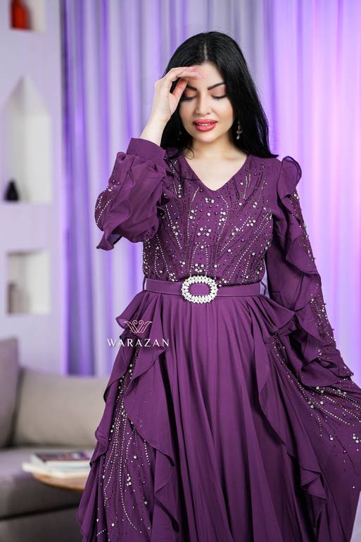 فستان سهرة بتطريز للمناسبات 