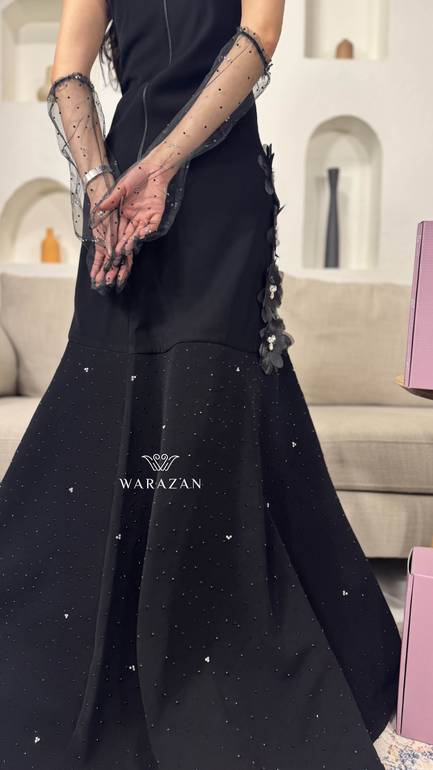 فستان سهره ناعم بيد شفافه 
