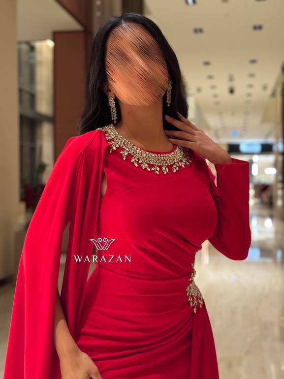 فساتين استرتش بأكمام طويلة 