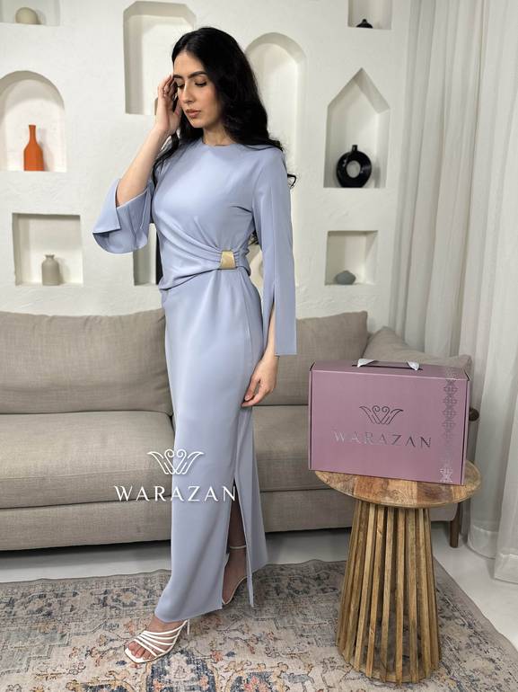 فستان سهرة ناعم بمسكه من الخصر