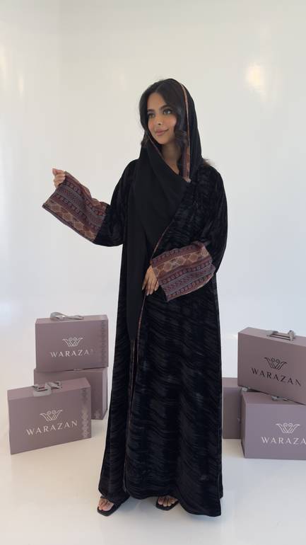  عباية مخمل شتوية