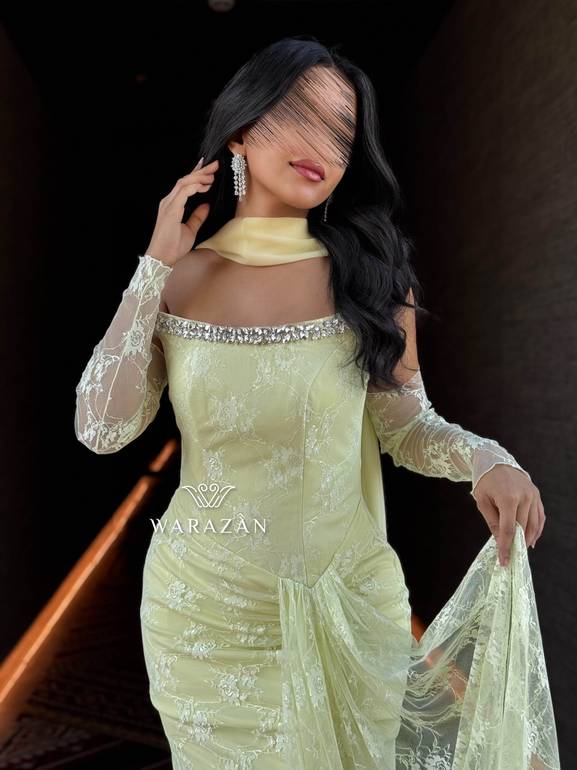 فستان سهرة راقي مع شال