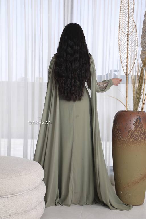 فستان سهرة ناعم راقي بحزام من الخصر 