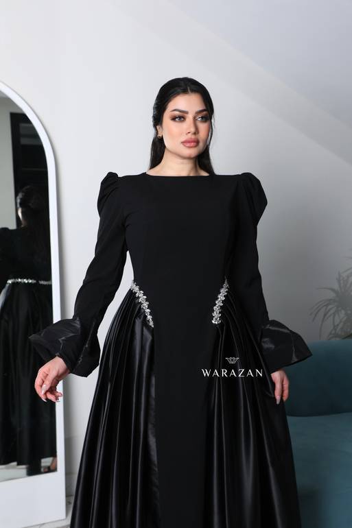 فستان طويل ساتر بأكمام 