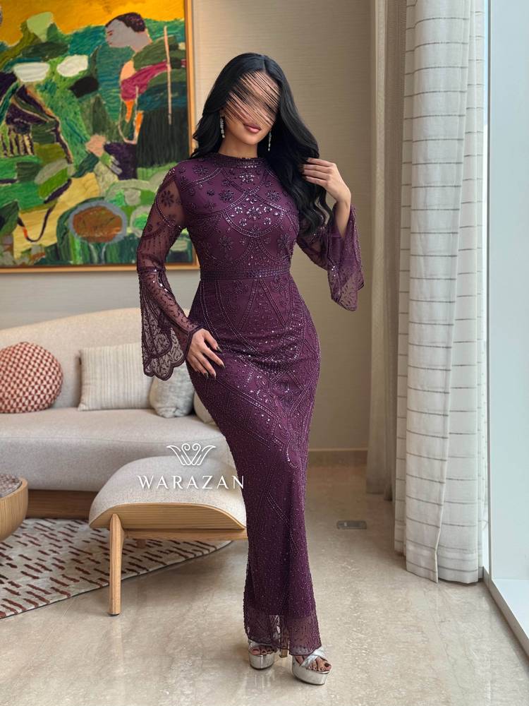 فساتين سهرة بتصميم ماسك أنيق للمناسبات