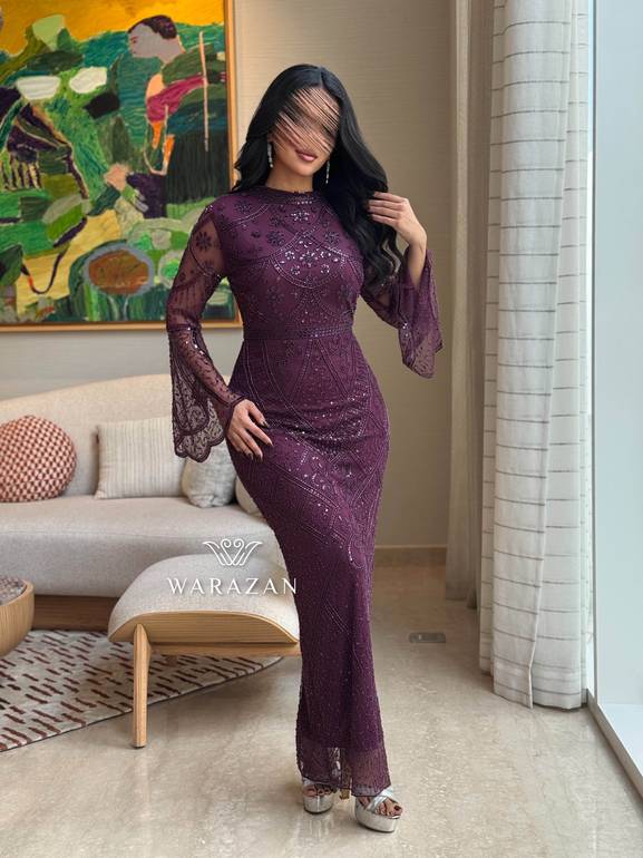 فساتين سهرة بتصميم ماسك أنيق للمناسبات