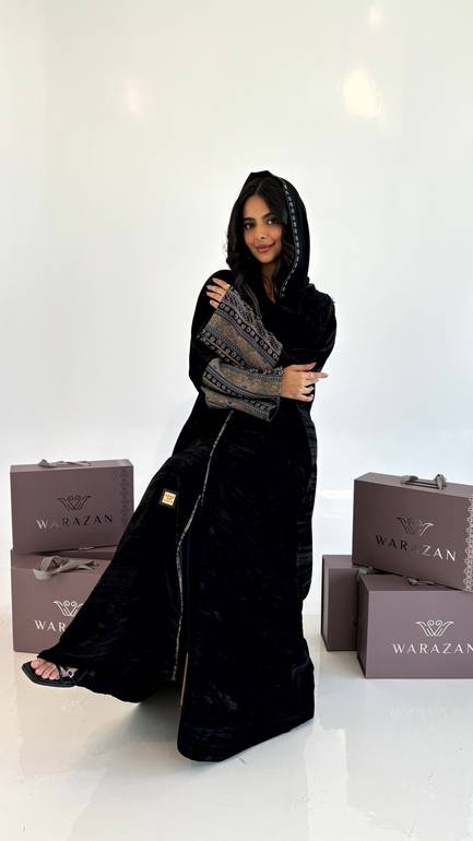 عباية مخمل شتوية