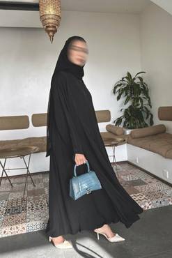 عباية كلوش بقماش ناعم