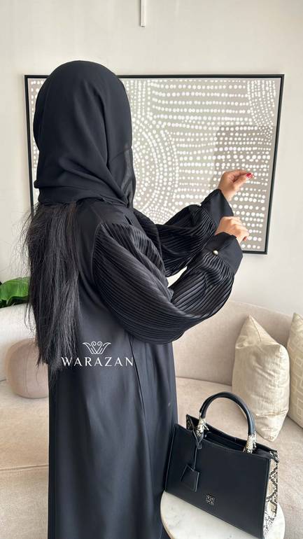 عباية كلاسيك فخمة كسرات من الكم 