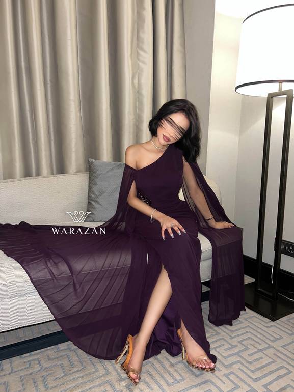فستان سهرة ناعم وطويل