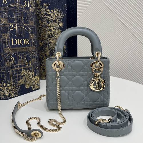 Lady Dior Mini Size 17cm