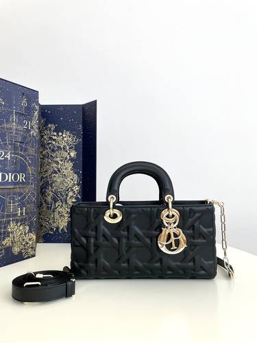 Dior de Joie size 26cm