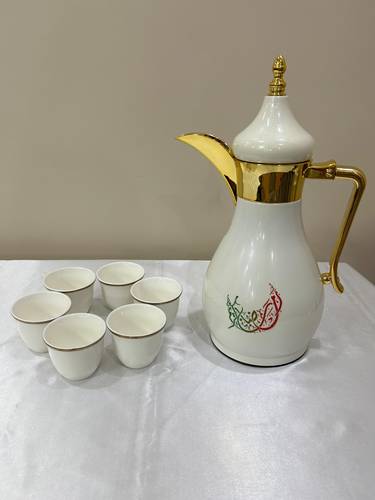 طقم دلة كبير مع ٦ فناجين