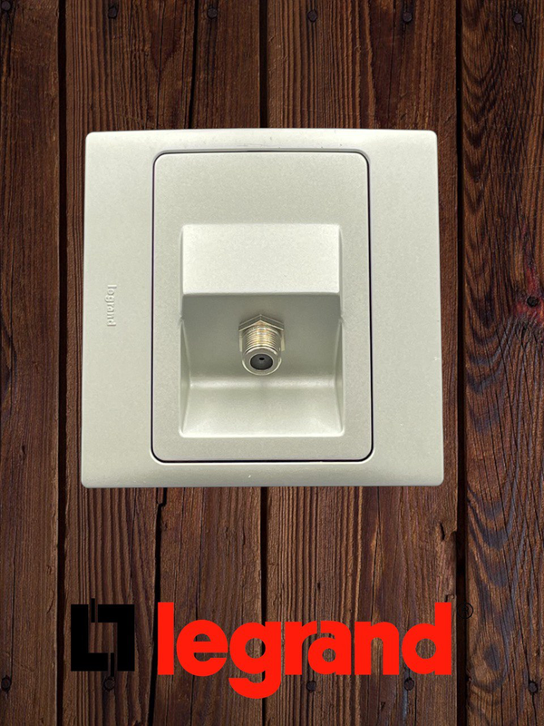 فيش دش فضي Legrand