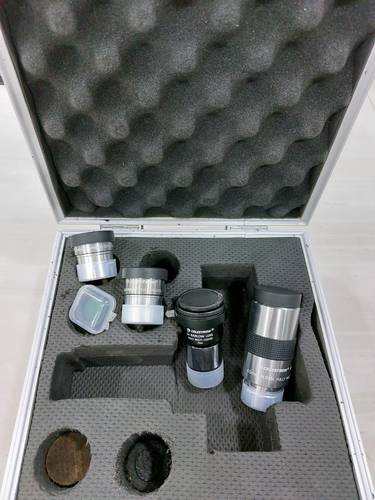 شنطة عدسات سلسترون: 4ملم، 12ملم، 40ملم مع مضاعف تكبير 2بارلو ومرشح قمر - Kit set of Celestron eyepieces (4mm, 12mm, 40mm) + 2xBarlow + moon filter