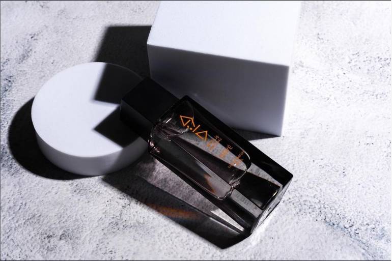 عطر Neve