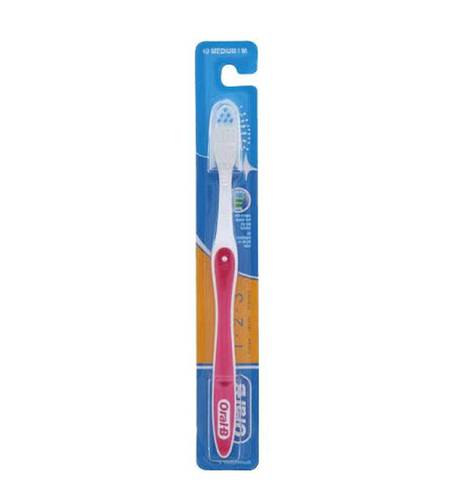 Oral-B Clean Fresh 40Medium Tooth Brush 