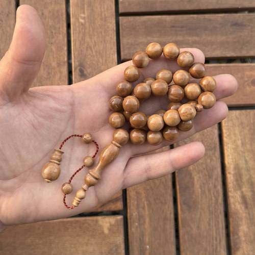 كوك (خامة طبيعية) عدد الخرز 33 مقاس الخرز 11.5ملي 