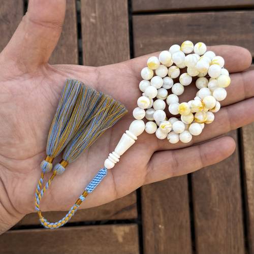 ما يسمى بكلايت (خامة مصنعة جديدة) عدد الخرز 65 مقاس 8ملي بكركوشة قماش من تفصيلنا 