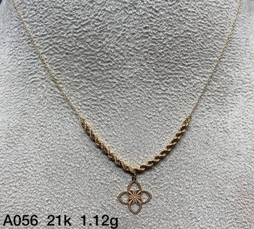 عقد ذهب عيار 21