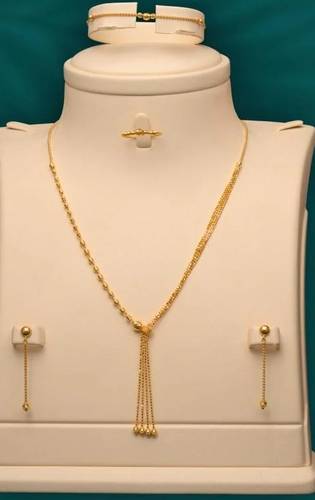 طقم ذهب عيار 21