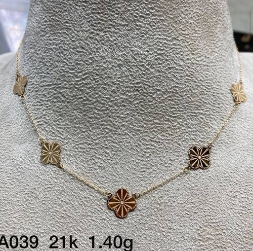 عقد ذهب عيار 21