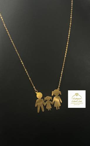 عقد family ذهب عيار 21