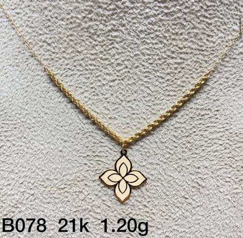 عقد ذهب عيار 21