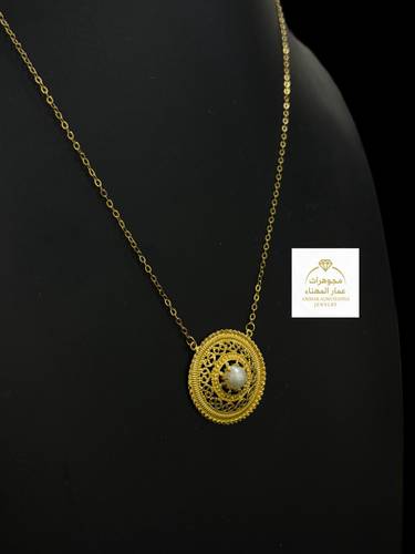 عقد ذهب عيار 21