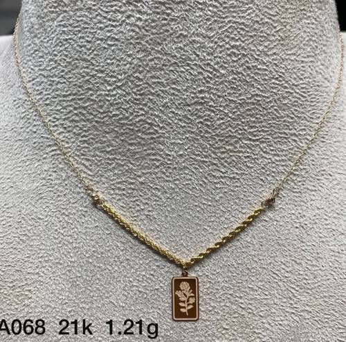عقد ذهب عيار 21