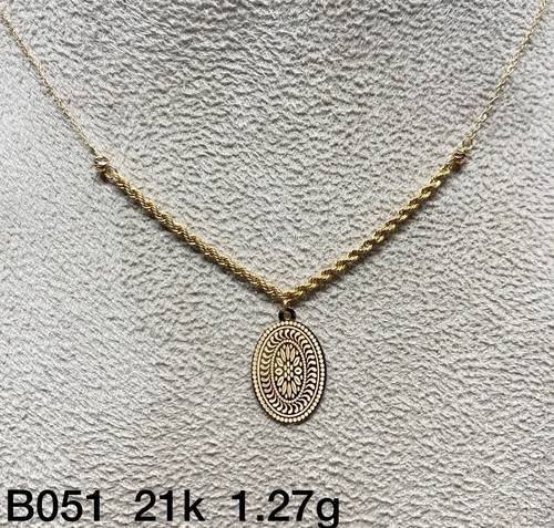 عقد ذهب عيار 21