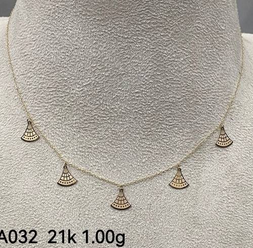 عقد ذهب عيار 21