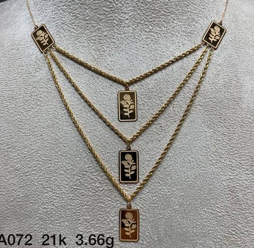 عقد ذهب عيار 21