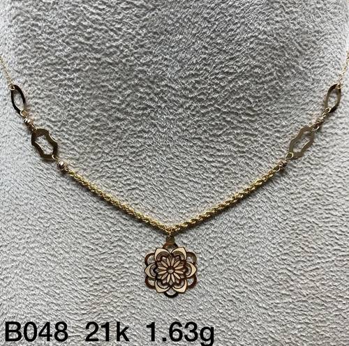 عقد ذهب عيار 21