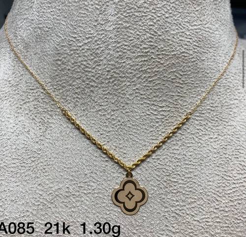 عقد ذهب عيار 21