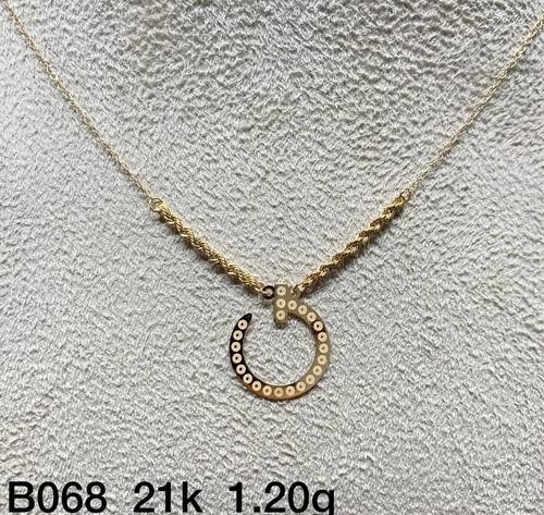 عقد ذهب عيار 21