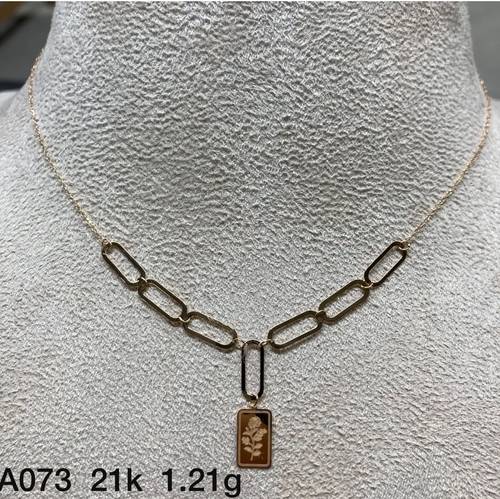 عقد ذهب عيار 21