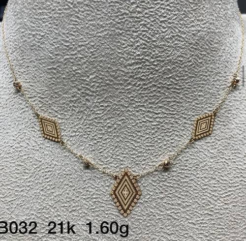 عقد ذهب عيار 21