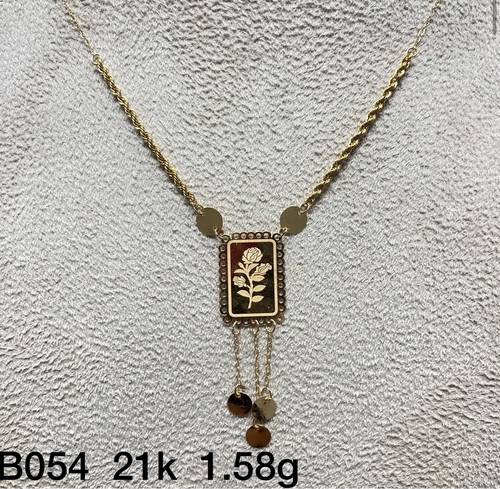 عقد ذهب عيار 21