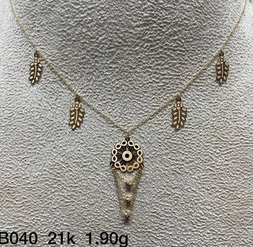 عقد ذهب عيار 21