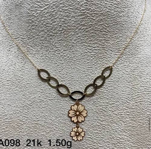 عقد ذهب عيار 21