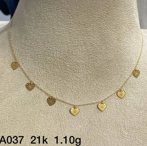 عقد ذهب عيار 21