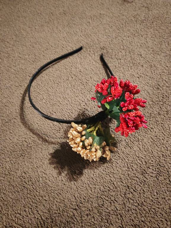 Golden Berry Festive Headband توكه ثمار الكريسماس الذهبية