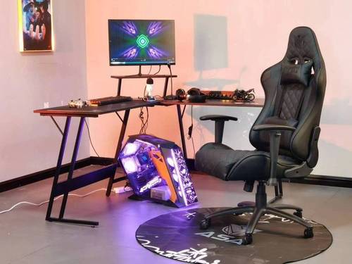 Black diamond gaming chair from ASA with two special pillows for the back and neck