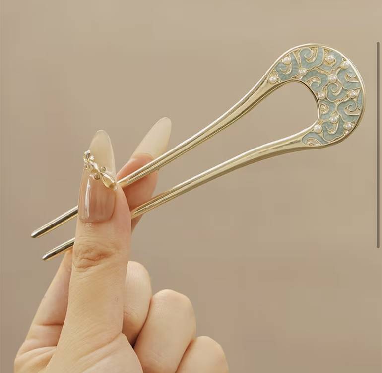 Blue Wave Hair Fork